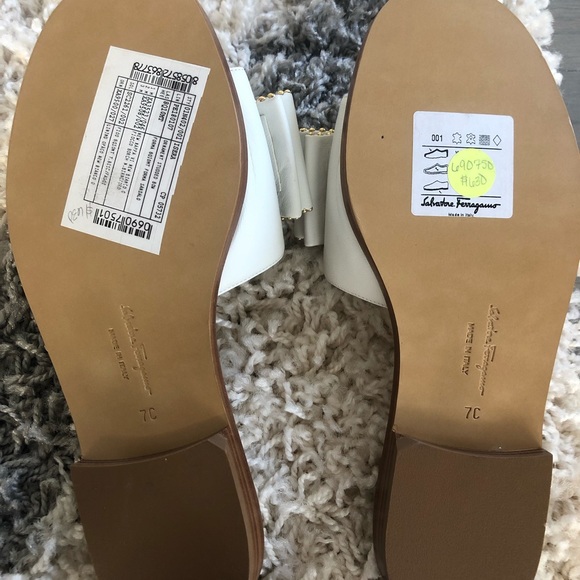 Salvatore Ferragamo Isera Studded Leather Size 7 - Picture 6 of 6